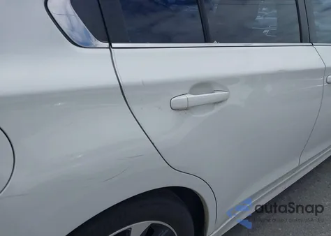 2015 Subaru Legacy 2.5I Limited z USA, uszkodzony, nr VIN 4S3BNBN67F3046919